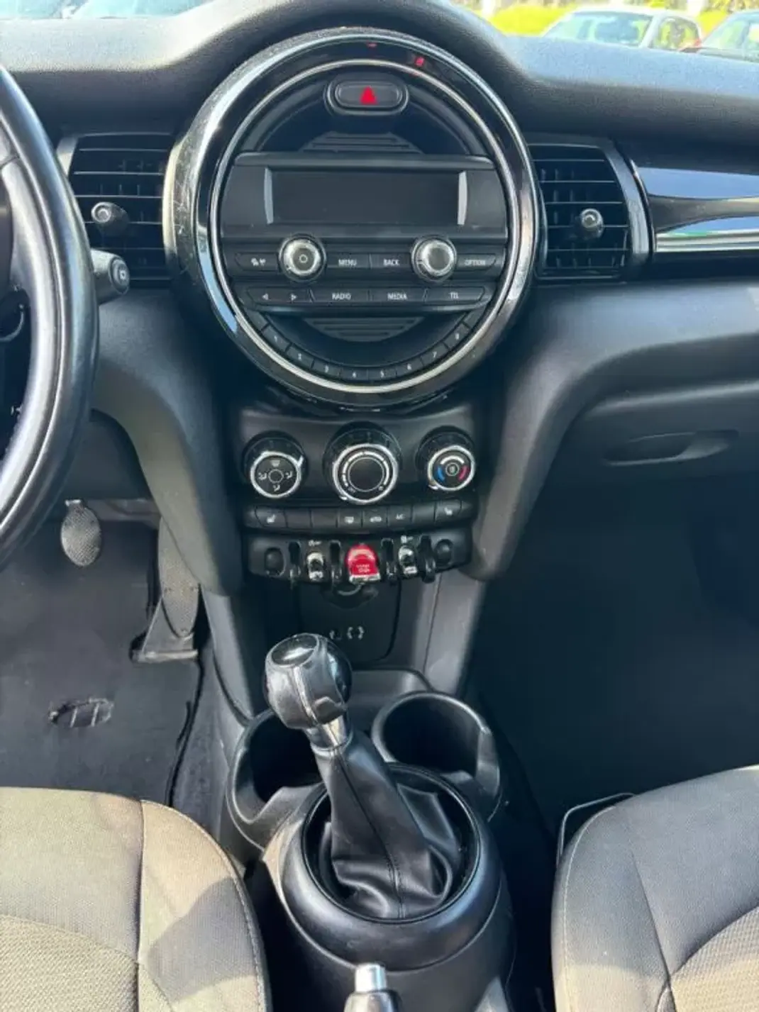 MINI One 2014 - 14990 EUR, 203600 km - AUTO.MOTO.pt - 203600km - foto 8 de 11