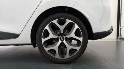 Renault Clio Sport Tourer 2013 - 9990 EUR, 167795 km - AUTO.MOTO.pt - 167795km - foto 10 de 26