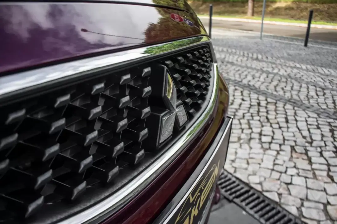 Mitsubishi Space Star 2018 - 8790 EUR, 75188 km - AUTO.MOTO.pt - 75188km - foto 7 de 32