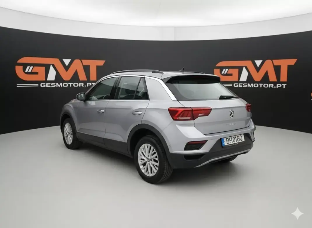 Volkswagen T-Roc 2024 - 24990 EUR, 124830 km - AUTO.MOTO.pt - 124830km - foto 1 de 12