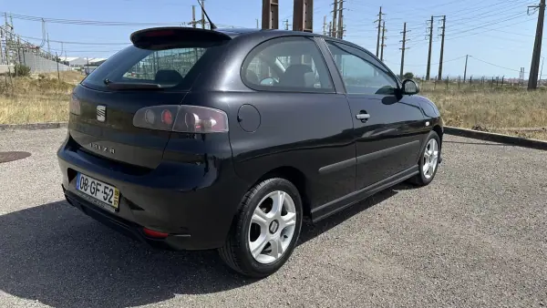 SEAT Ibiza 2008 - 3950 EUR, 125000 km - AUTO.MOTO.pt - 125000km - foto 22 de 23