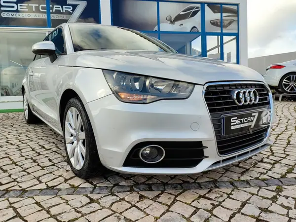 Audi A1 2010 - 11990 EUR, 196000 km - AUTO.MOTO.pt - 196000km - foto 3 de 17