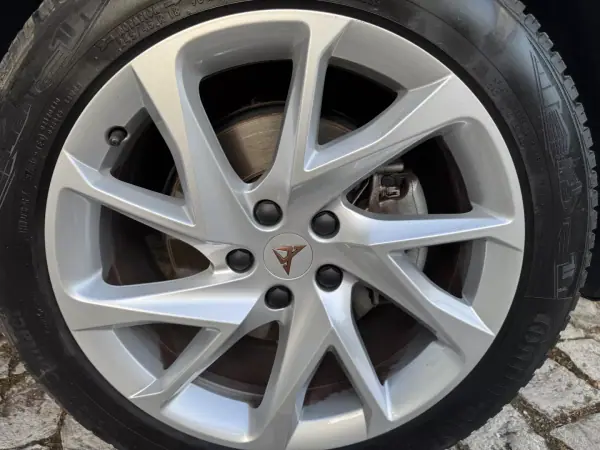 Cupra Formentor 2023 - 27500 EUR, 32000 km - AUTO.MOTO.pt - 32000km - foto 40 de 40