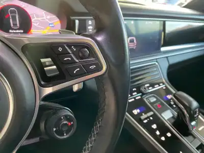 Porsche Panamera 2018 - 60500 EUR, 104962 km - AUTO.MOTO.pt - 104962km - foto 29 de 58
