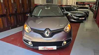 Renault Captur 2016 - 10490 EUR, 58907 km - AUTO.MOTO.pt - 58907km - foto 12 de 46