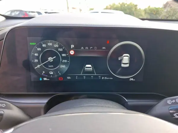 Kia Niro EV 2024 - 33500 EUR, 1700 km - AUTO.MOTO.pt - 1700km - foto 40 de 48