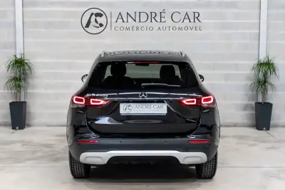 Mercedes-Benz GLA 250 2022 - 32450 EUR, 49303 km - AUTO.MOTO.pt - 49303km - foto 8 de 55