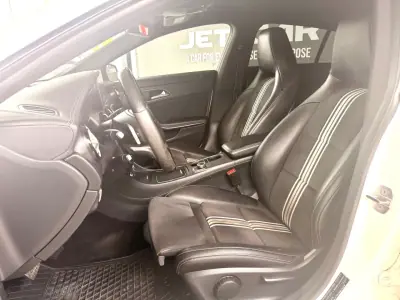 Mercedes-Benz CLA 200 2018 - 24990 EUR, 139299 km - AUTO.MOTO.pt - 139299km - foto 9 de 23