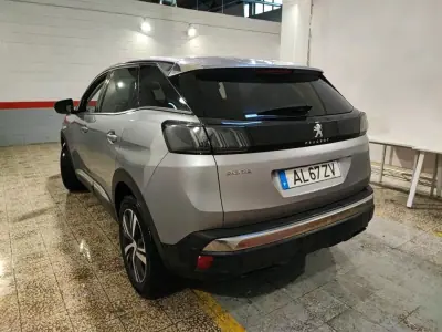 Peugeot 3008 2021 - 21900 EUR, 110765 km - AUTO.MOTO.pt - 110765km - foto 2 de 11