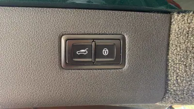 Bentley Bentayga 2020 - 185000 EUR, 62037 km - AUTO.MOTO.pt - 62037km - foto 30 de 31