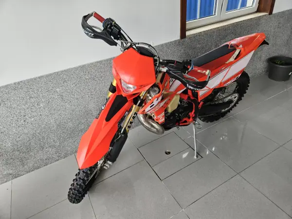 BETA RR 250 2-Stroke 2016 - 4990 EUR, 395 km - AUTO.MOTO.pt - 395km - foto 4 de 10
