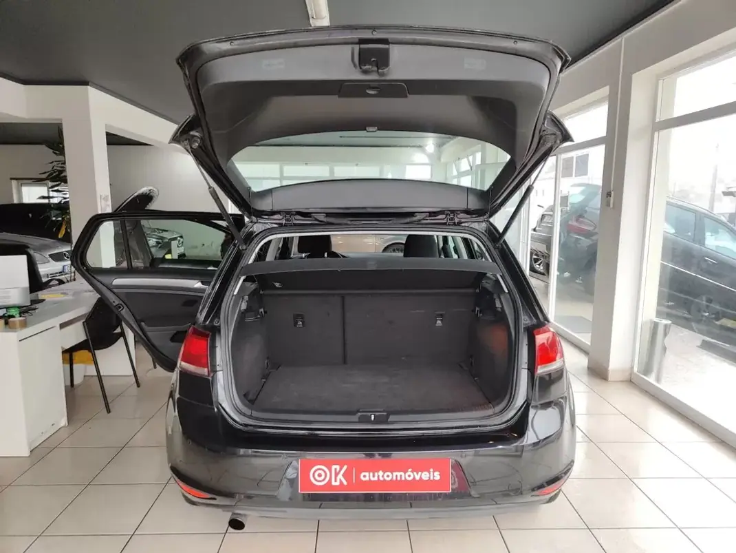 Volkswagen Golf 2013 - 10750 EUR, 198000 km - AUTO.MOTO.pt - 198000km - foto 15 de 34