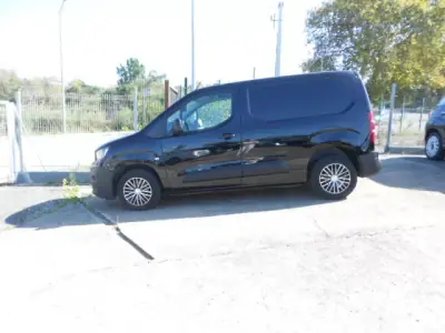 Peugeot 2020 - 13500 EUR, 168912 km - AUTO.MOTO.pt - 168912km - foto 3 de 10