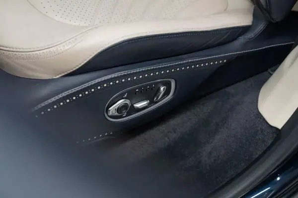 Aston Martin DBX 2020 - 149950 EUR, 55000 km - AUTO.MOTO.pt - 55000km - foto 29 de 53