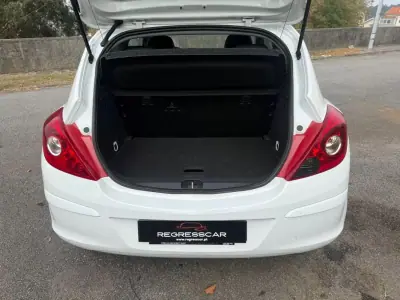 Opel Corsa 2014 - 6450 EUR, 161000 km - AUTO.MOTO.pt - 161000km - foto 17 de 22