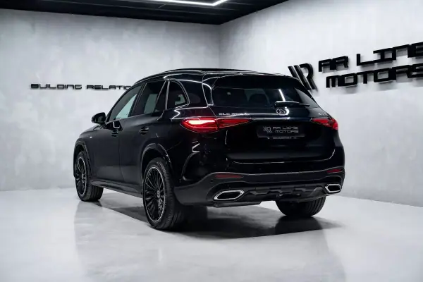 Mercedes-Benz GLC 300 2025 - 71950 EUR, 13000 km - AUTO.MOTO.pt - 13000km - foto 10 de 35