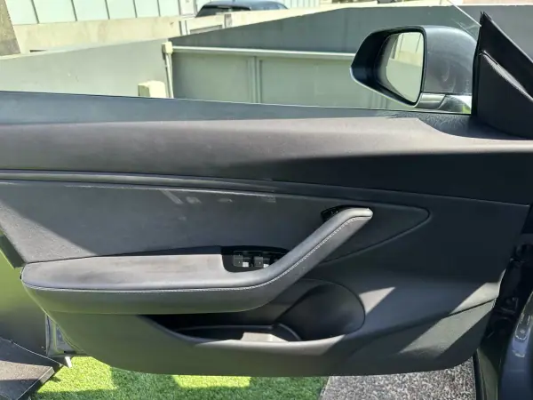Tesla Model 3 2019 - 21900 EUR, 86000 km - AUTO.MOTO.pt - 86000km - foto 28 de 64