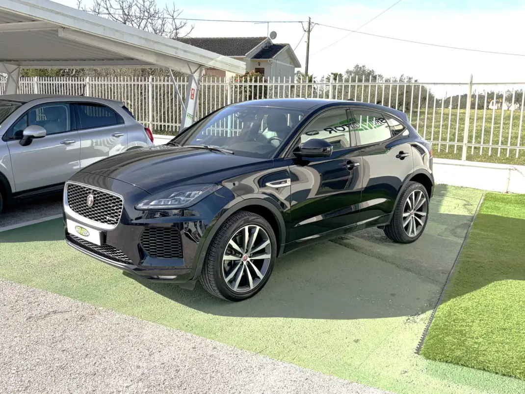 Jaguar E-Pace 2018 - 31500 EUR, 128416 km - AUTO.MOTO.pt - 128416km - foto 3 de 18