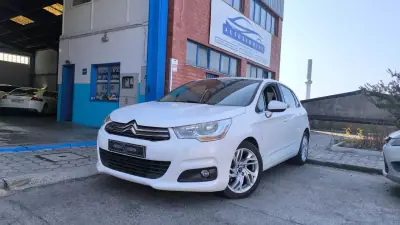 Citroën C4 2012 - 8900 EUR, 180000 km - AUTO.MOTO.pt - 180000km - foto 14 de 24