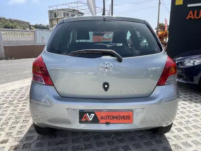 Toyota Yaris 2009 - 9950 EUR, 160224 km - 160224km - foto 6 de 12