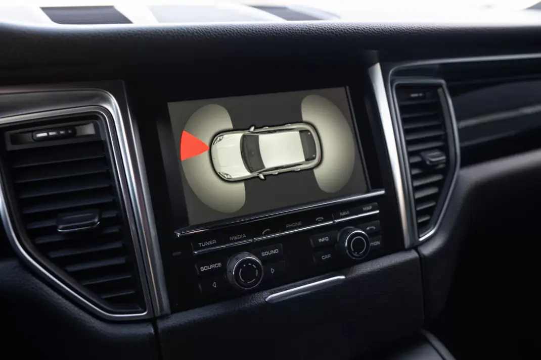 Porsche Macan 2014 - 35600 EUR, 199000 km - AUTO.MOTO.pt - 199000km - foto 40 de 47