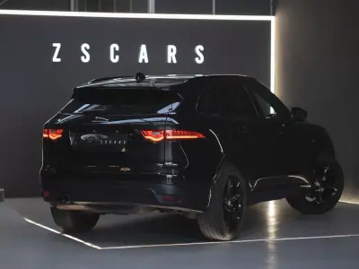 Jaguar F-Pace 2017 - 24990 EUR, 151545 km - AUTO.MOTO.pt - 151545km - foto 6 de 23