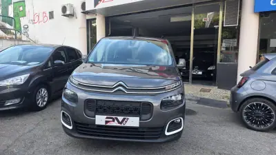 Citroën Berlingo 2019 - 15990 EUR, 138000 km - AUTO.MOTO.pt - 138000km - foto 2 de 11
