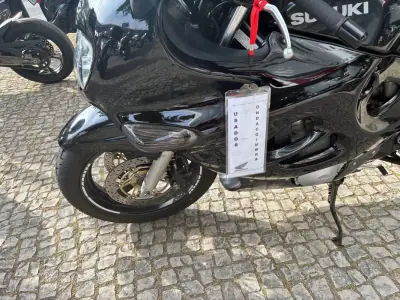 Suzuki GSX 1250FA 2000 - 1900 EUR, 41199 km - AUTO.MOTO.pt - 41199km - foto 7 de 18