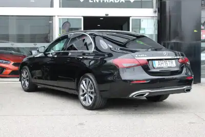 Mercedes-Benz E 220 2021 - 36900 EUR, 78024 km - AUTO.MOTO.pt - 78024km - foto 4 de 34