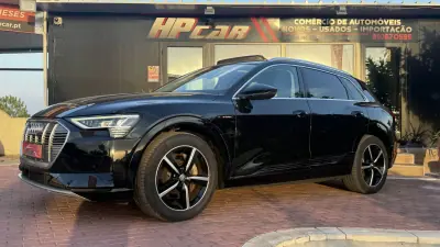 Audi e-tron 2019 - 27990 EUR, 99000 km - AUTO.MOTO.pt - 99000km - foto 25 de 33