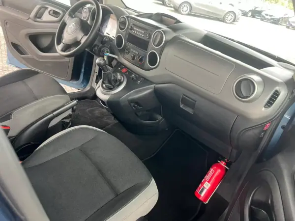 Citroën Berlingo 2015 - 10750 EUR, 200100 km - AUTO.MOTO.pt - 200100km - foto 7 de 12