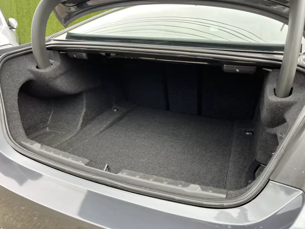 BMW 420 2013 - 22250 EUR, 222000 km - AUTO.MOTO.pt - 222000km - foto 13 de 36