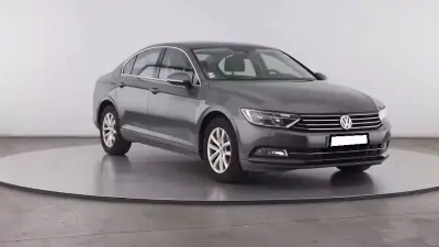 Volkswagen Passat 2016 - 10999 EUR, 190000 km - AUTO.MOTO.pt - 190000km - foto 3 de 23