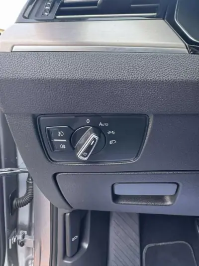 Volkswagen Passat Variant 2019 - 18900 EUR, 258985 km - AUTO.MOTO.pt - 258985km - foto 12 de 27