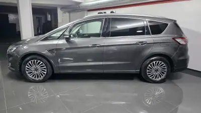 Ford S-Max 2019 — foto 2 de 59