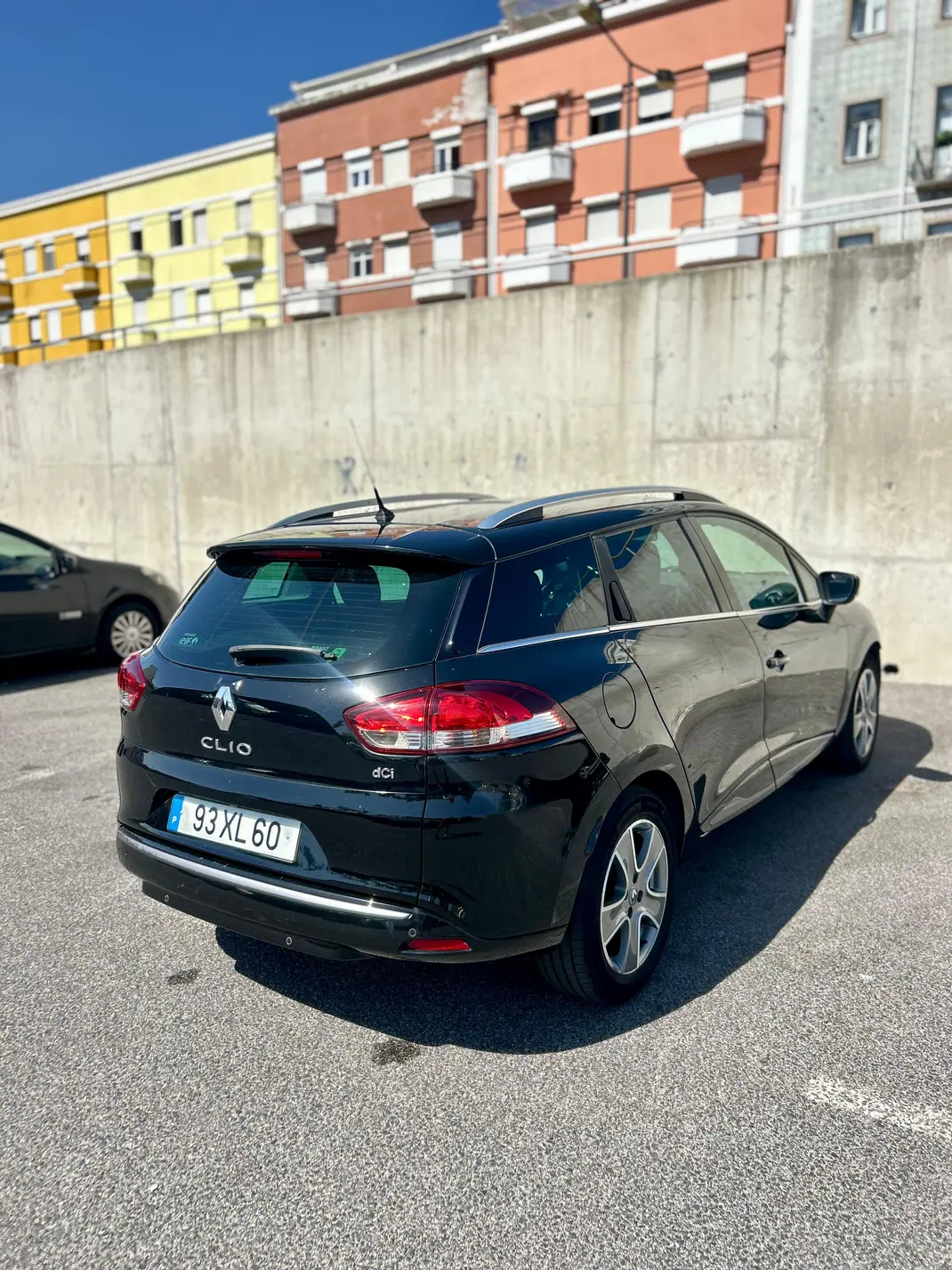 Renault Clio 2015 - 8700 EUR, 163000 km - 163000km - foto 2 de 9