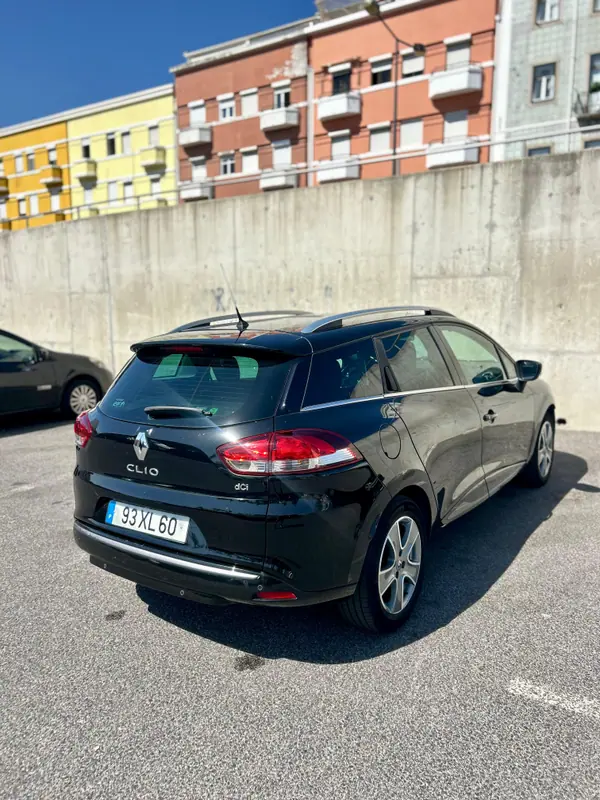 Renault Clio 2015 - 8700 EUR, 163000 km - AUTO.MOTO.pt - 163000km - foto 2 de 9