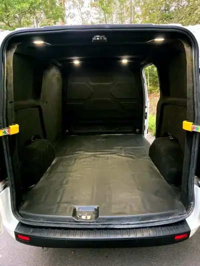 Ford Transit Custom 2020 - 16990 EUR, 142000 km - 142000km - foto 32 de 33