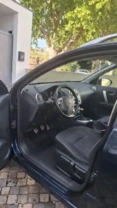 Nissan Qashqai 2012 - 6000 EUR, 337000 km - foto 5 de 10
