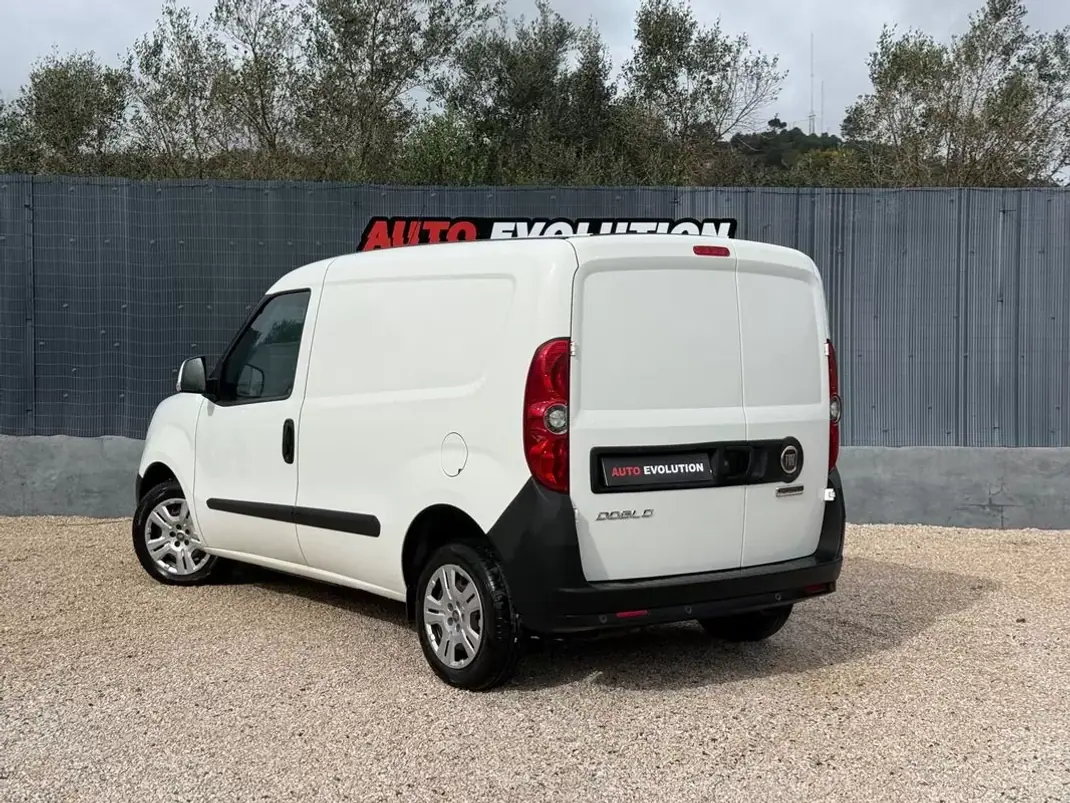 Fiat DOBLO MULTIJET COM IVA 3Lug 2021 - 10900 EUR, 129990 km - AUTO.MOTO.pt - 129990km - foto 3 de 19
