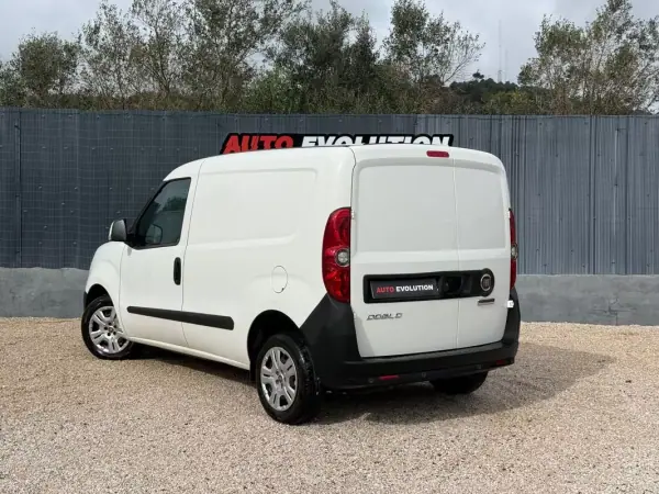 Fiat Doblo 2021 - 12250 EUR, 129990 km - AUTO.MOTO.pt - 129990km - foto 3 de 19