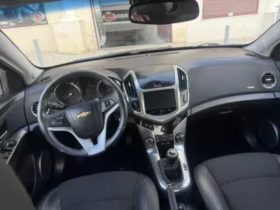Chevrolet Cruze 2013 - 6800 EUR, 166000 km - AUTO.MOTO.pt - 166000km - foto 16 de 31