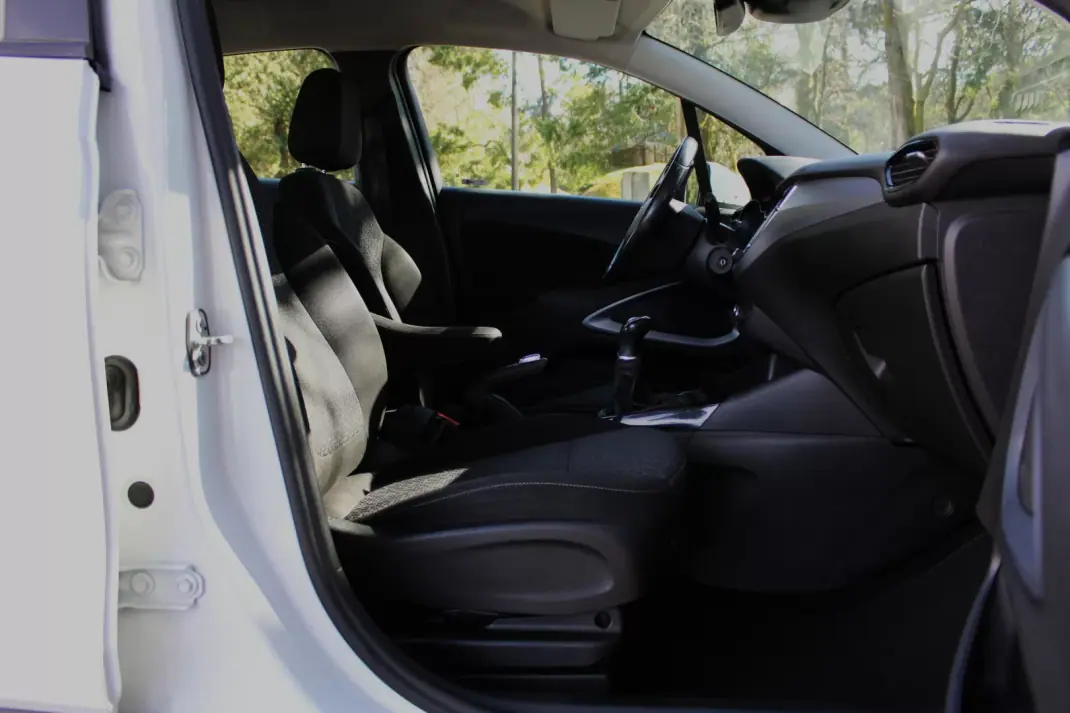 Opel Crossland X 2017 - 12500 EUR, 113439 km - AUTO.MOTO.pt - 113439km - foto 22 de 35