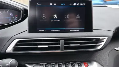 Peugeot 5008 2019 - 17990 EUR, 131000 km - AUTO.MOTO.pt - 131000km - foto 26 de 30