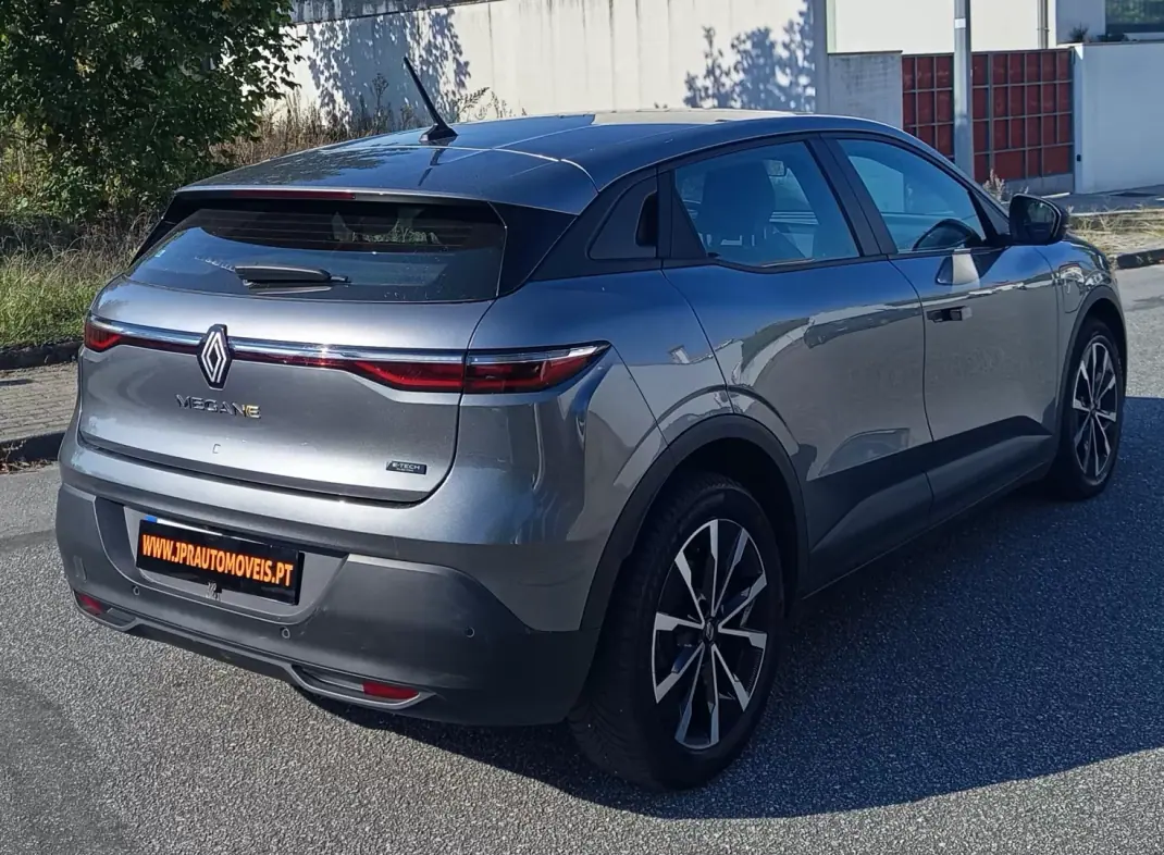 Renault Mégane E-Tech 2023 - 23490 EUR, 86000 km - 86000km - foto 7 de 20
