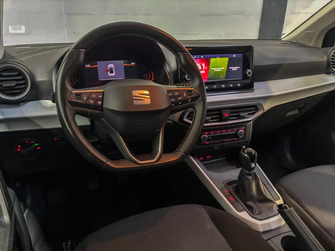 SEAT Arona 2023 - 15800 EUR, 84125 km - AUTO.MOTO.pt - 84125km - foto 7 de 15