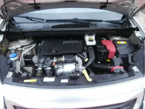 Peugeot Partner 2016 - 12900 EUR, 211456 km - AUTO.MOTO.pt - 211456km - foto 29 de 31