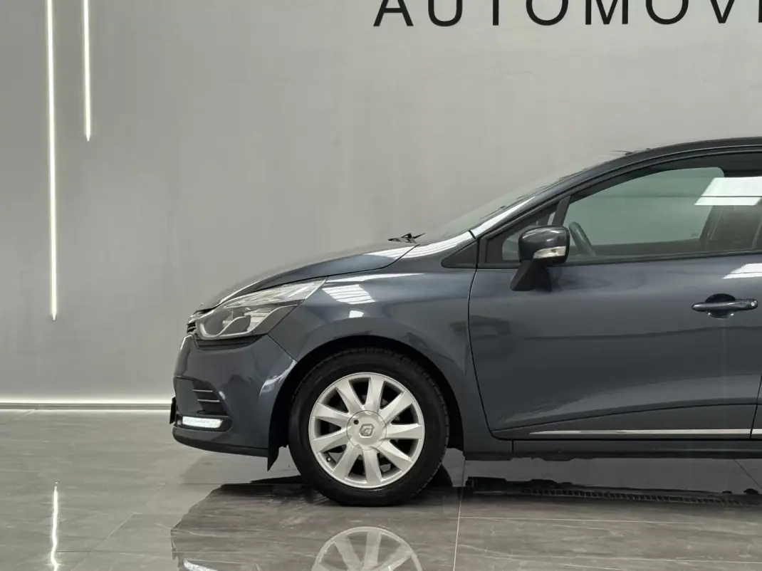 Renault Clio 2017 - 10990 EUR, 110000 km - 110000km - foto 9 de 14