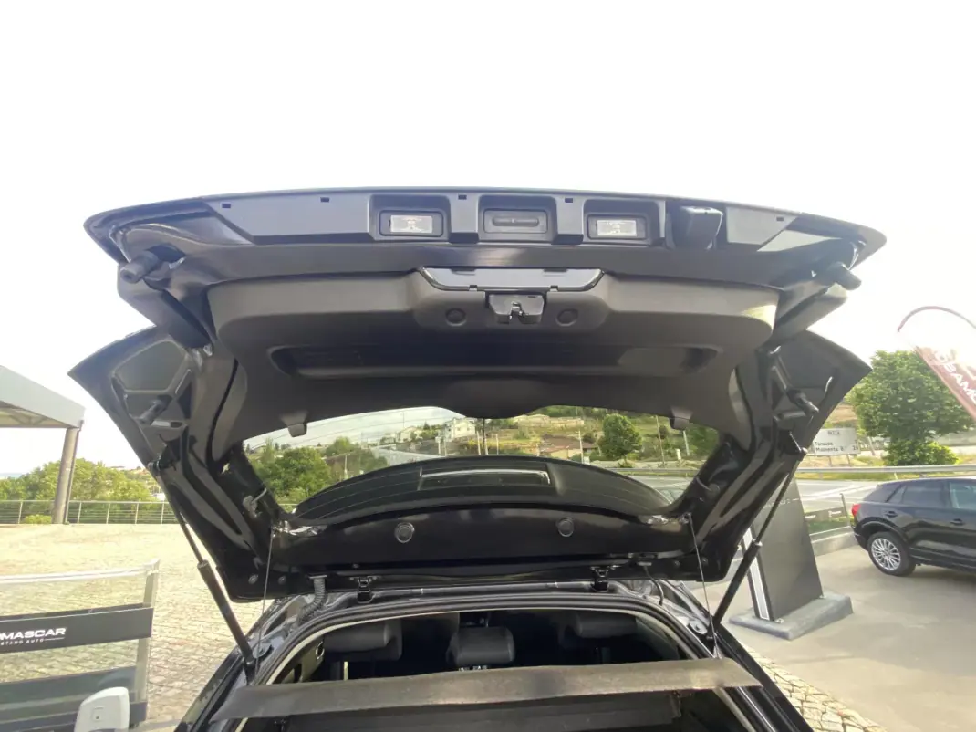 Citroën C4 Cactus 2019 - 18750 EUR, 72912 km - AUTO.MOTO.pt - 72912km - foto 37 de 54