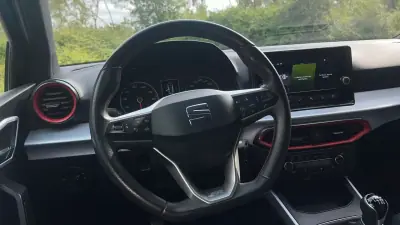 SEAT Arona 2023 - 16900 EUR, 115158 km - AUTO.MOTO.pt - 115158km - foto 18 de 55